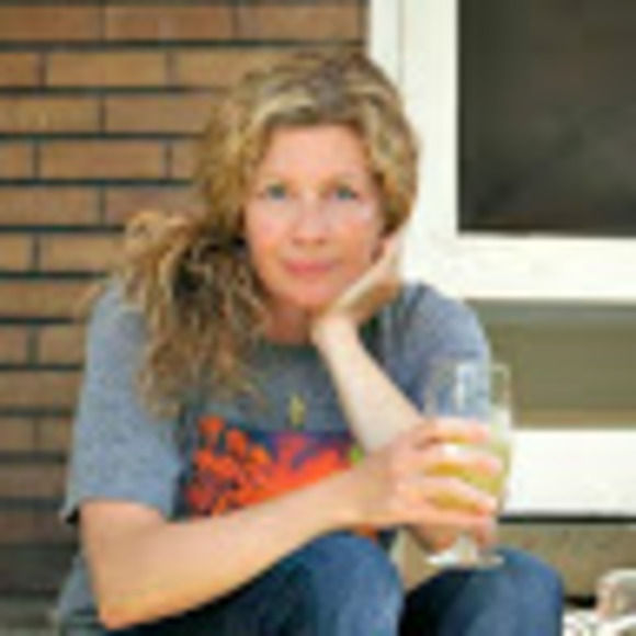 Meet your Posher, Kelley - Picture 1 of 1